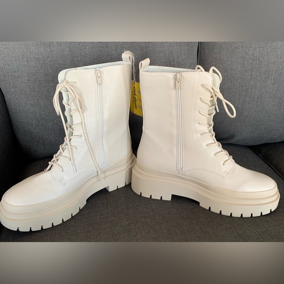 New in box Steve Madden Cool Planet Moss Bone Paris Combat Boots Size 9.5 - Picture 4 of 7